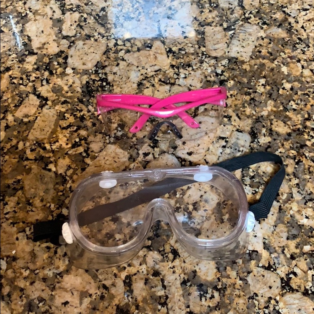 Safety goggles